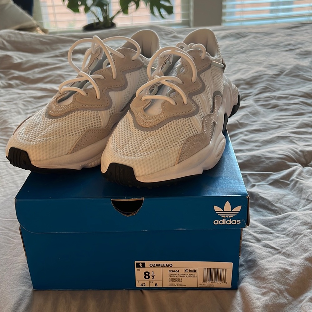 Ozweego sneakers
